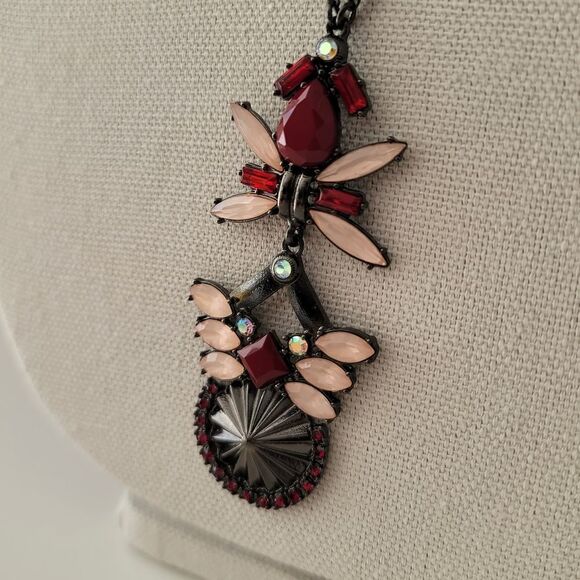 Necklace Gunmetal Tone Red Pink Geometric Necklace with Pendant #0087 - Picture 6 of 12